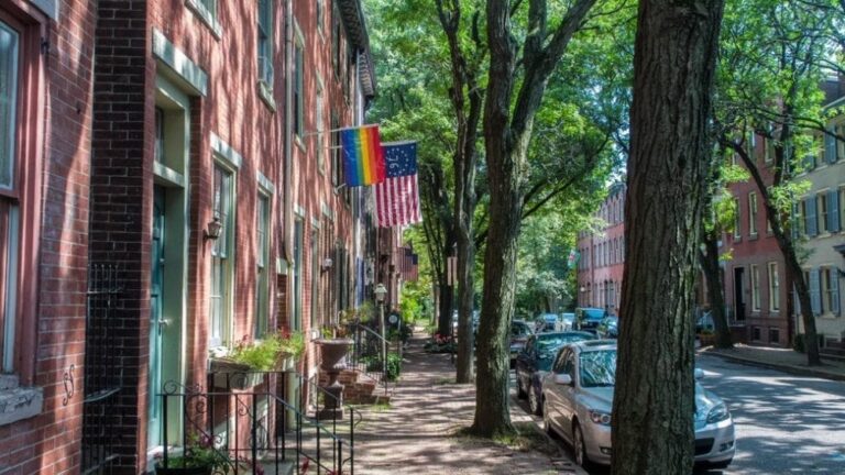 The Mill Hill Holiday House Tour Returns for 2022